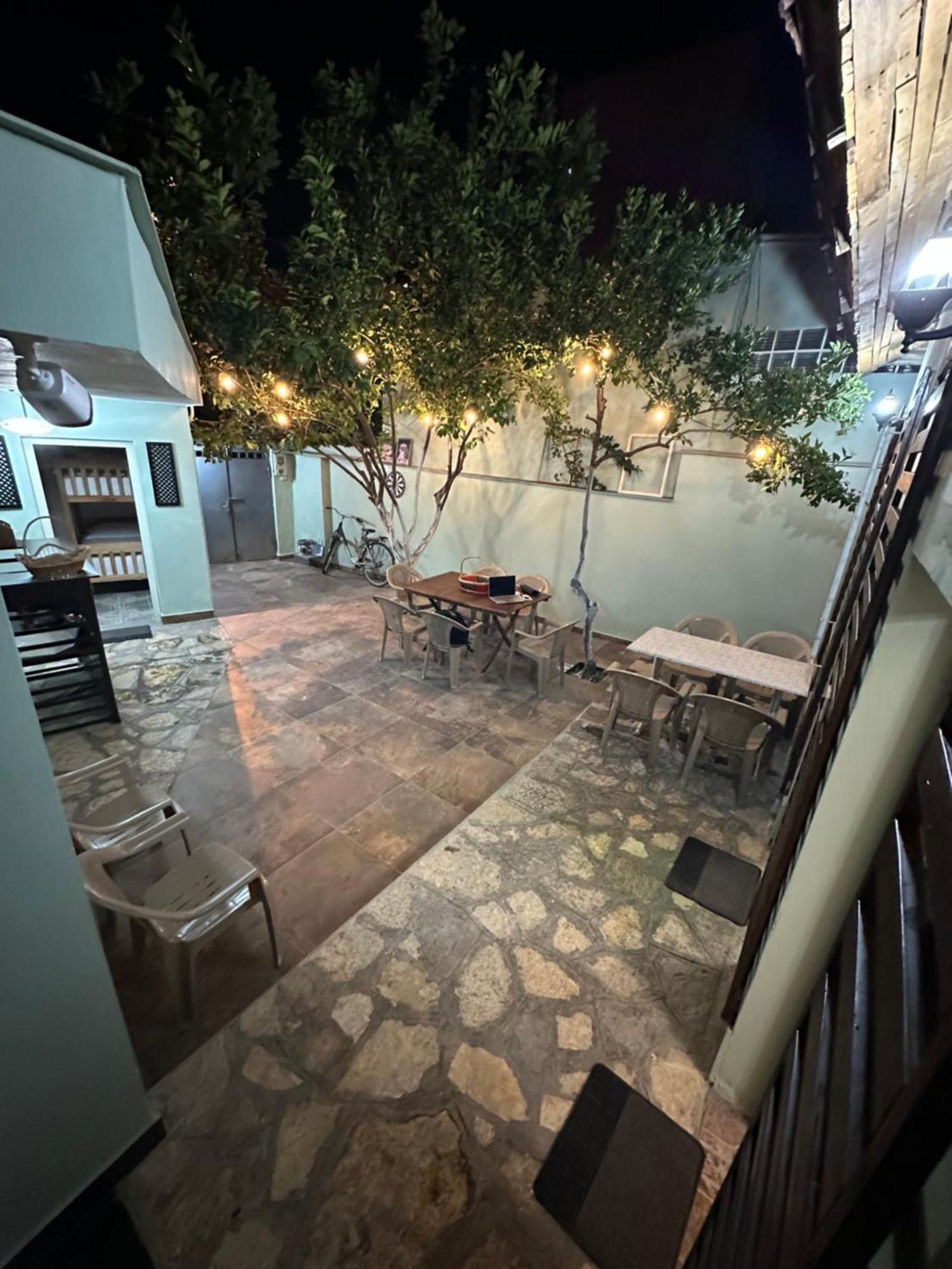 Tirana Lemon Breeze Hostel Экстерьер фото