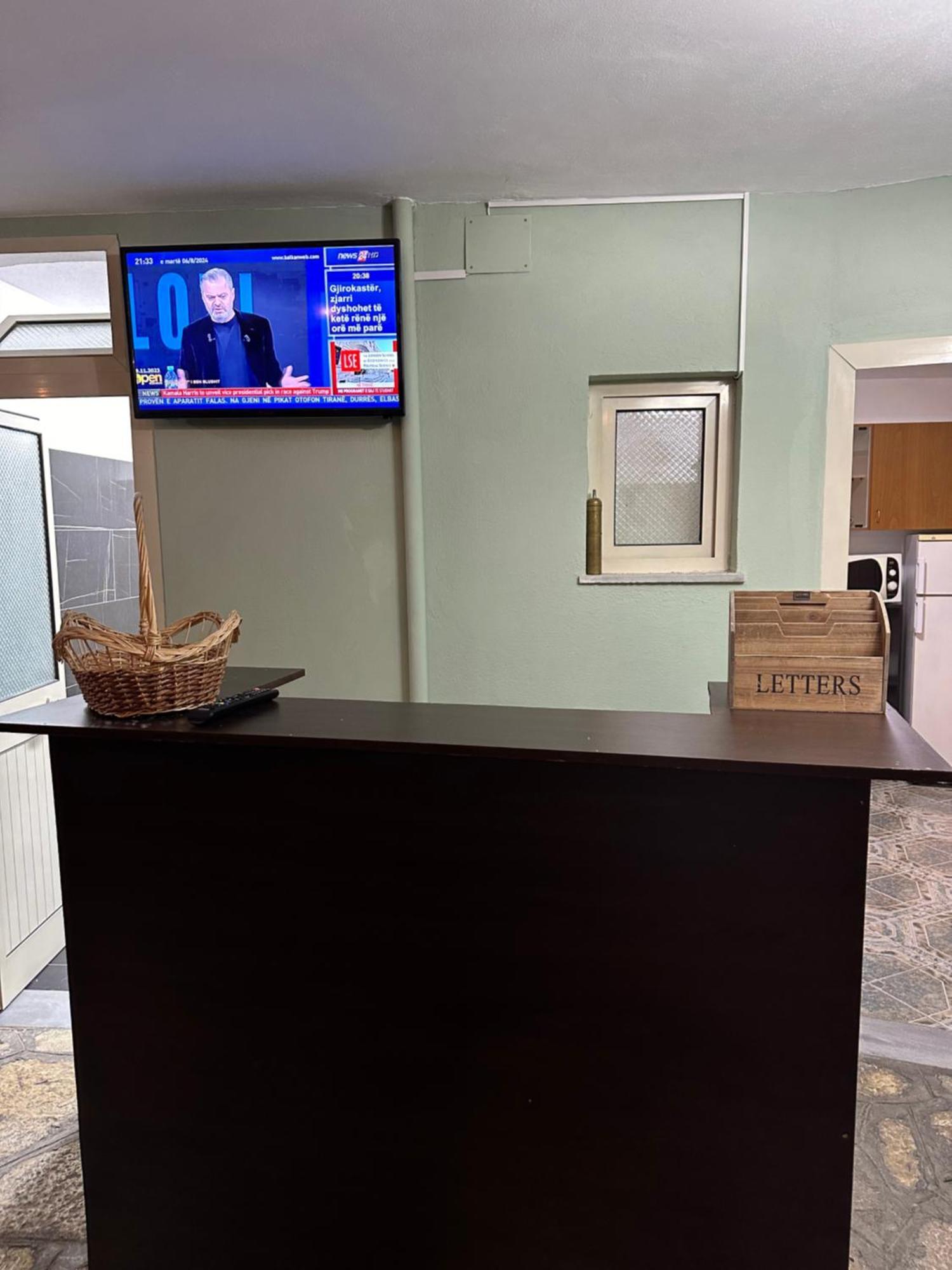 Tirana Lemon Breeze Hostel Экстерьер фото