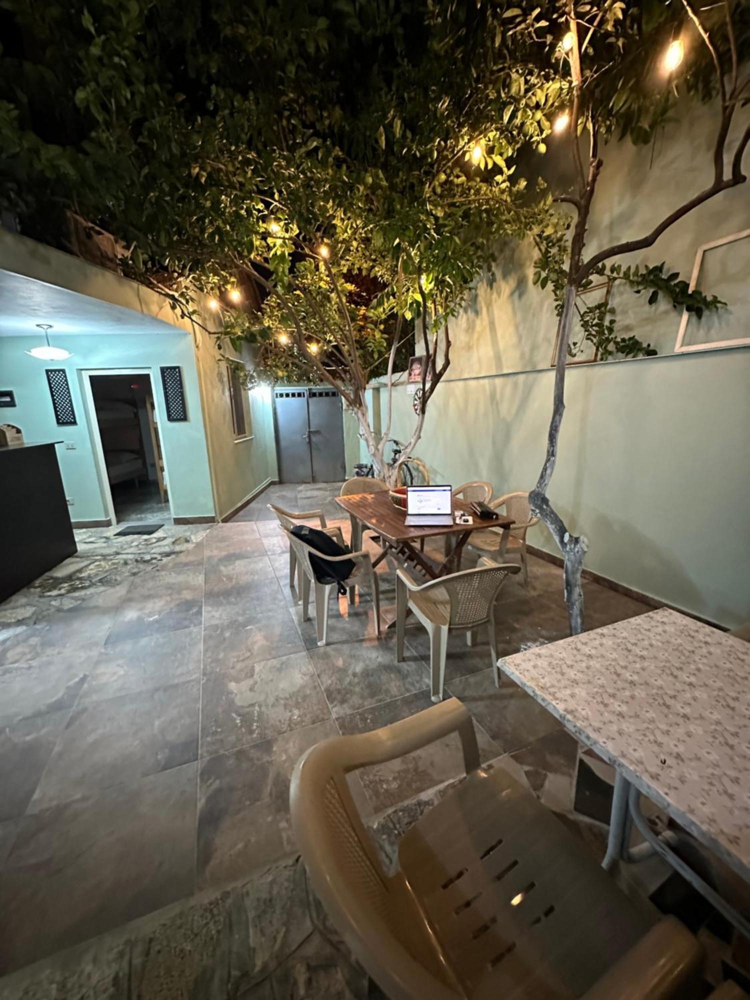 Tirana Lemon Breeze Hostel Экстерьер фото