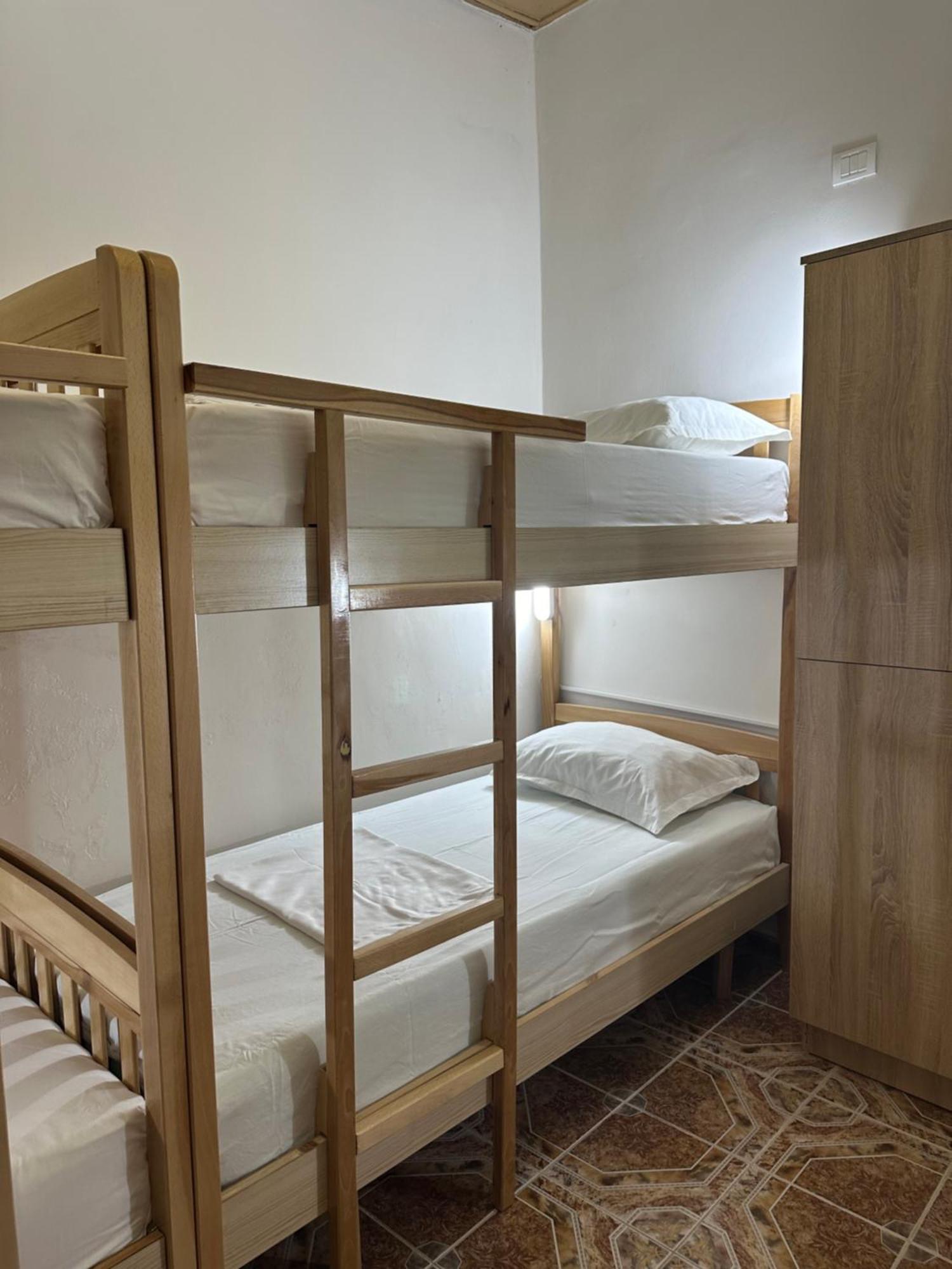 Tirana Lemon Breeze Hostel Экстерьер фото