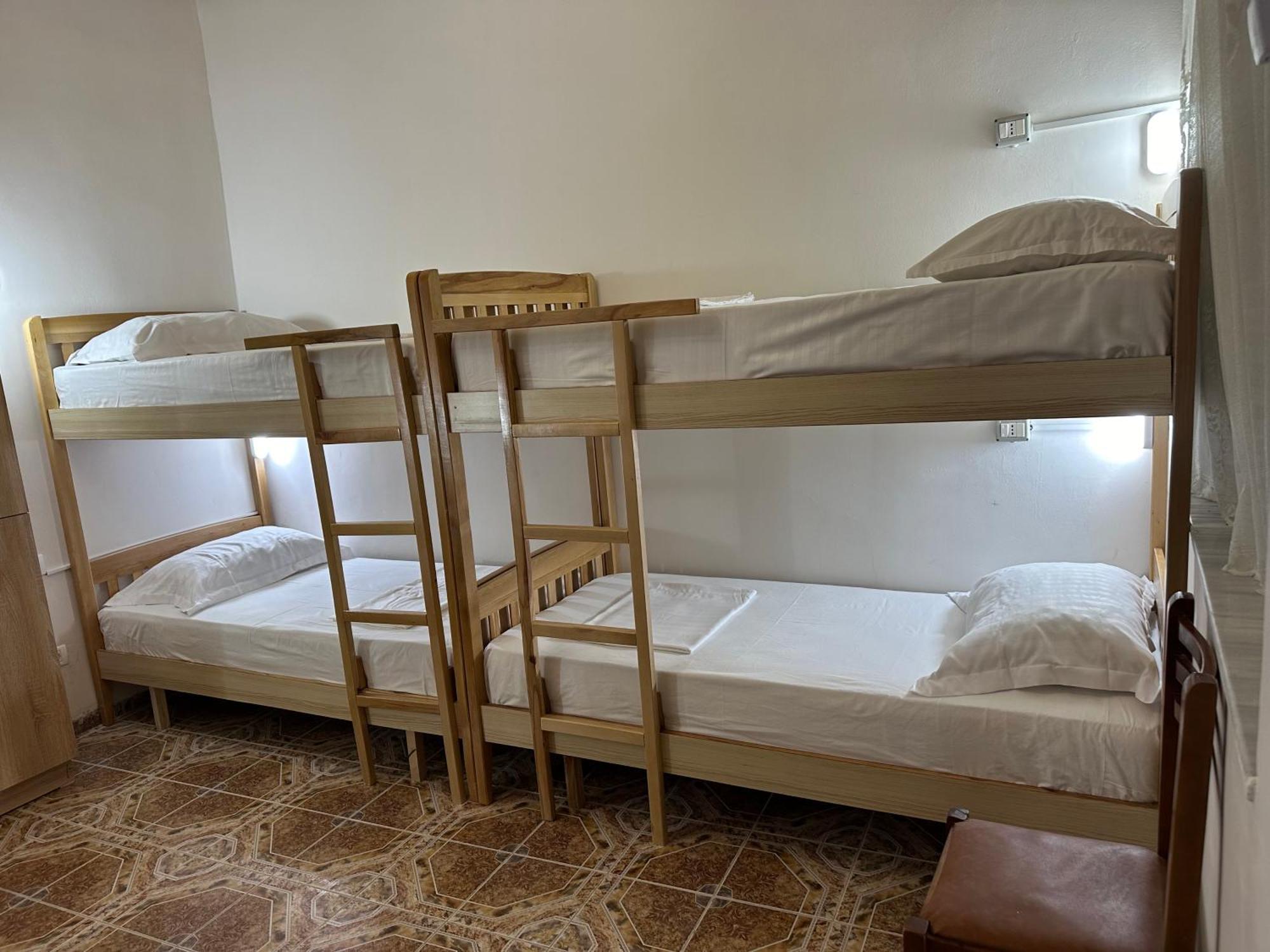 Tirana Lemon Breeze Hostel Экстерьер фото