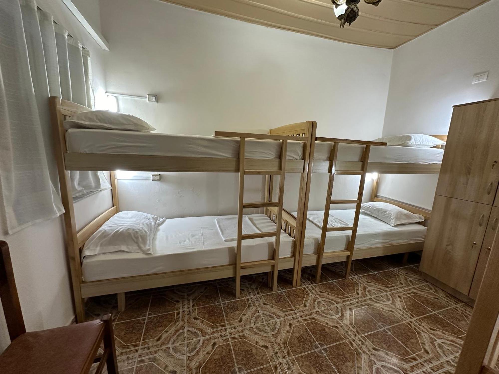 Tirana Lemon Breeze Hostel Экстерьер фото
