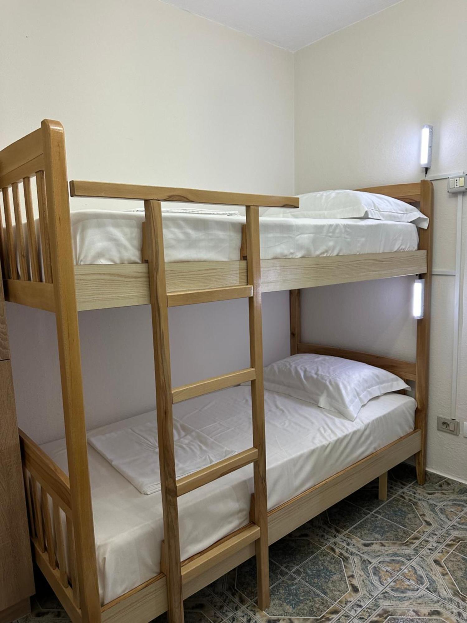 Tirana Lemon Breeze Hostel Экстерьер фото